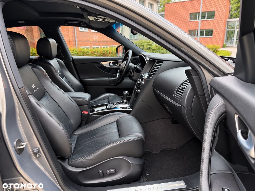Infiniti FX FX30d S Premium - 31