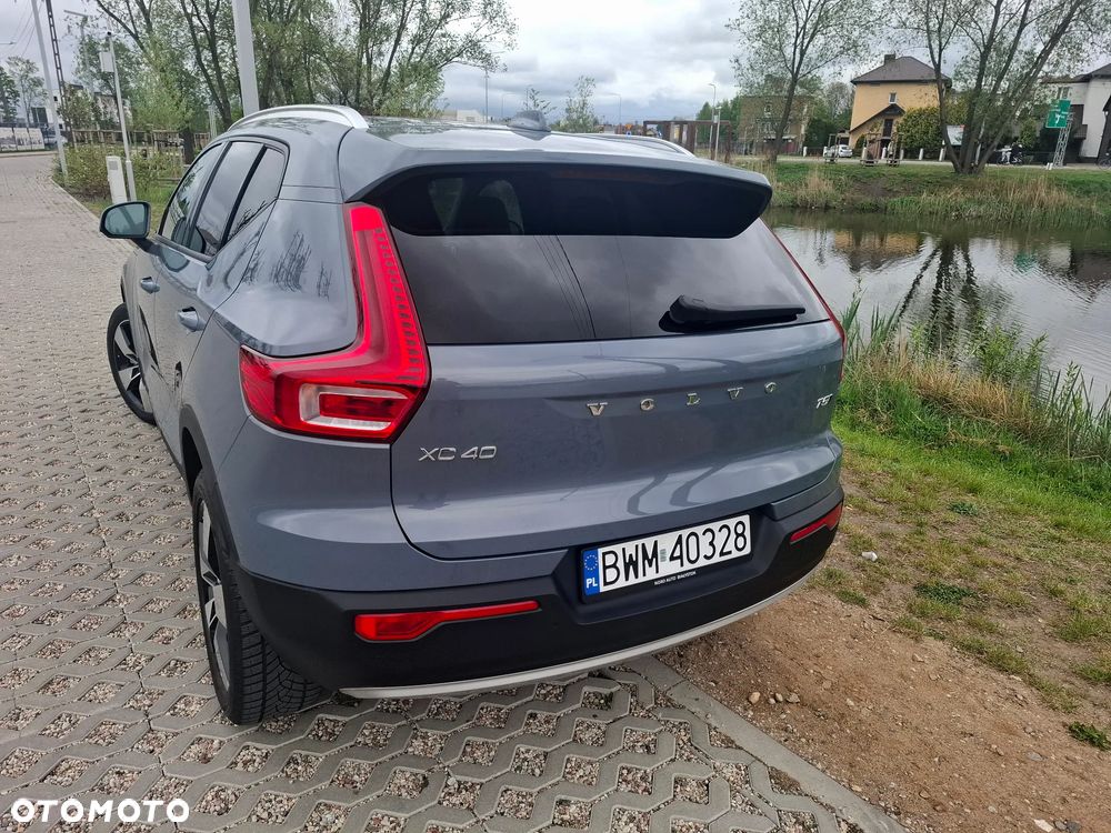 Volvo XC 40 T5 AWD Geartronic Momentum Pro - 35