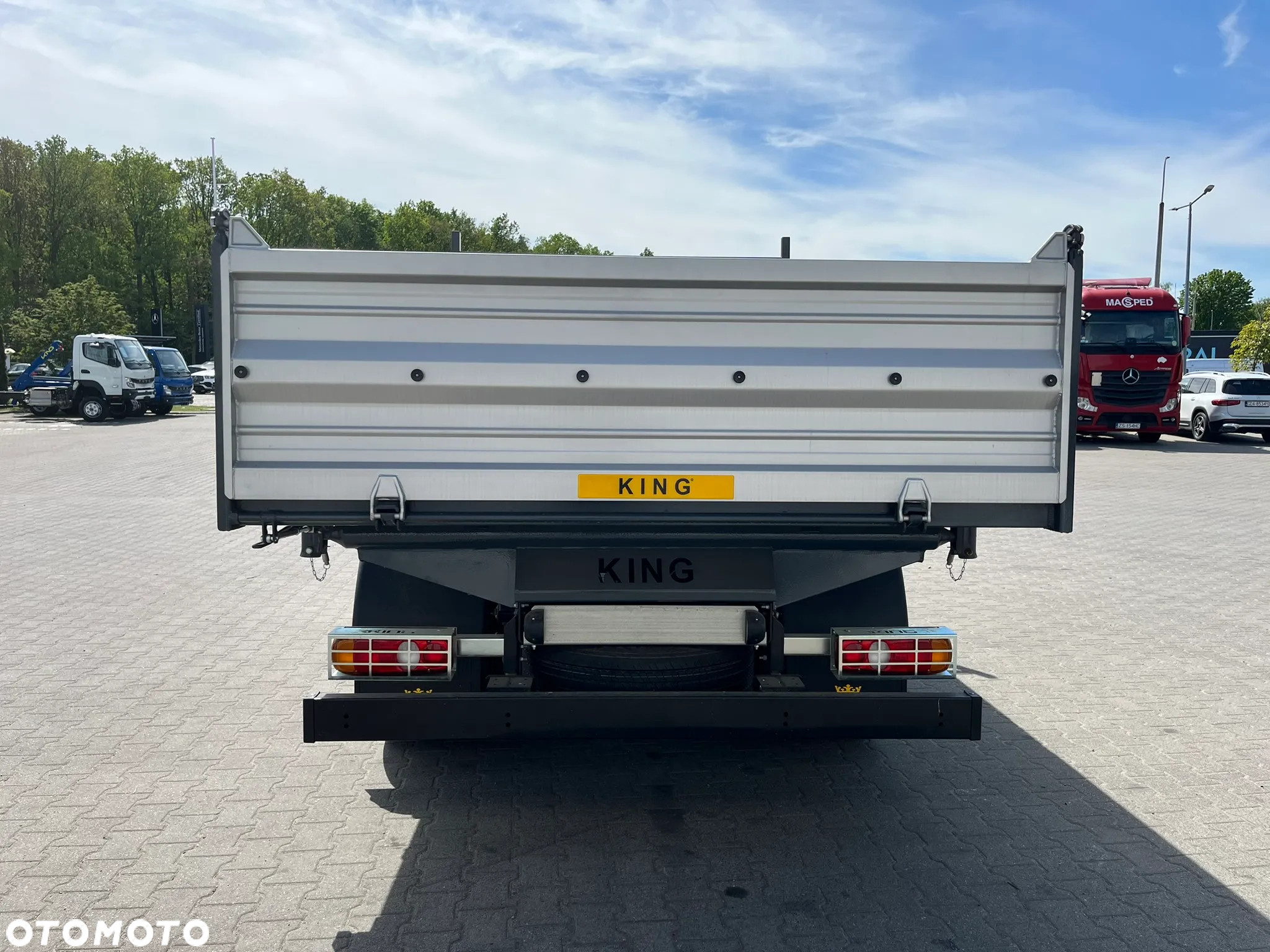 FUSO Canter 7C18 Wywrotka 3W - 6