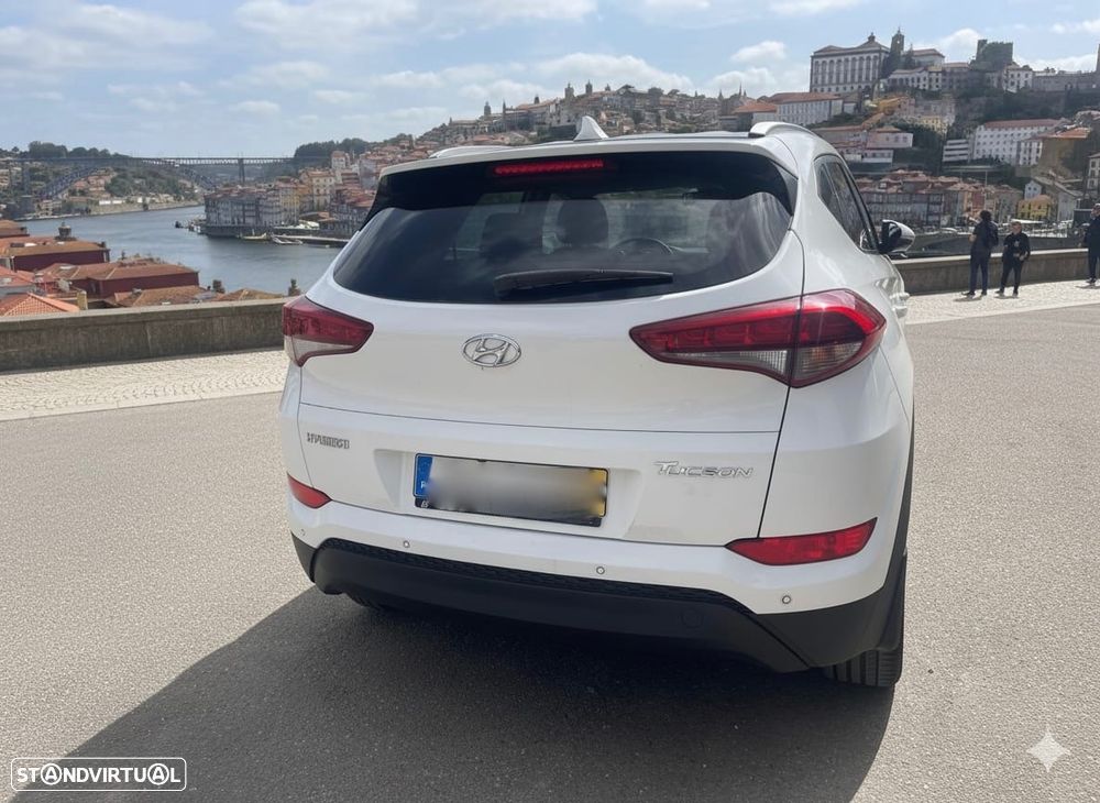 Hyundai Tucson 1.7 CRDi Executive - 3