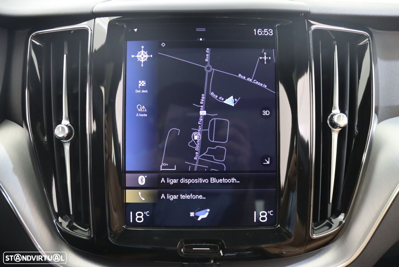 Volvo XC 60 2.0 T8 PHEV Momentum Plus AWD - 19