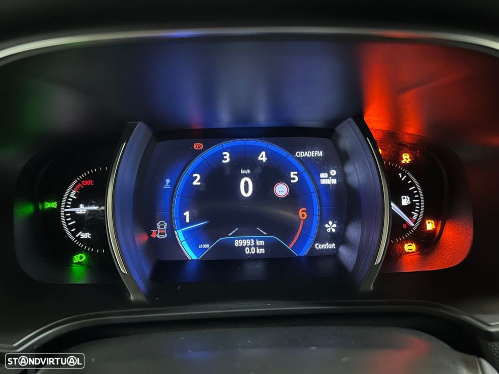 Renault Mégane Sport Tourer TCe 140 GPF BOSE EDITION - 21