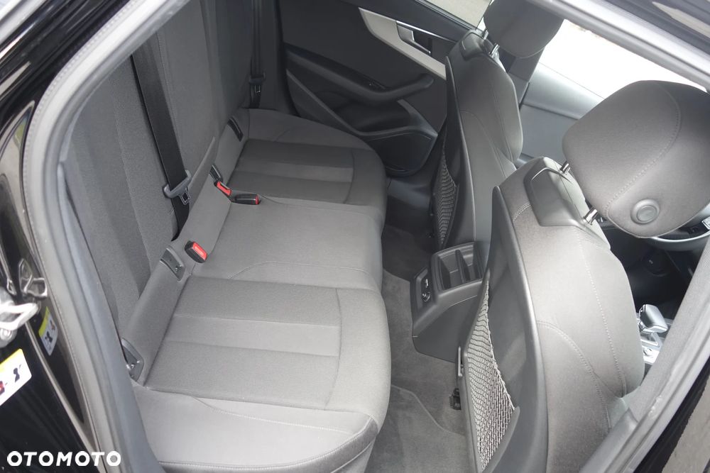 Audi A4 Avant 35 TDI S tronic - 11