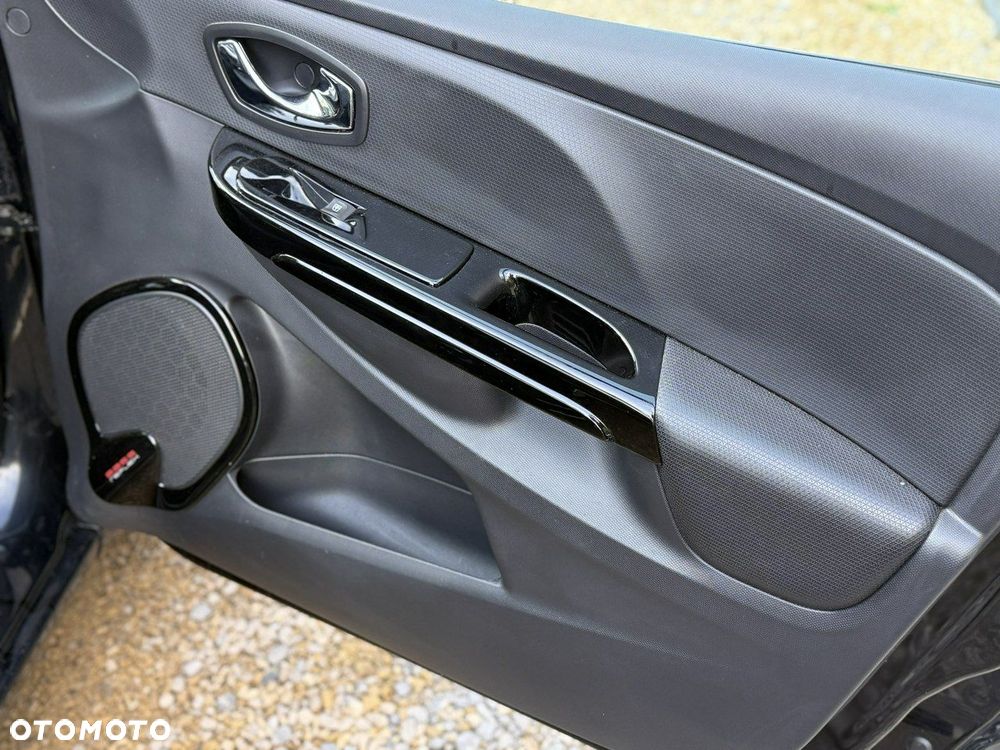 Renault Clio - 18