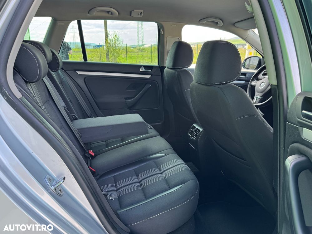 Volkswagen Golf 1.6 TDI DPF MATCH - 16