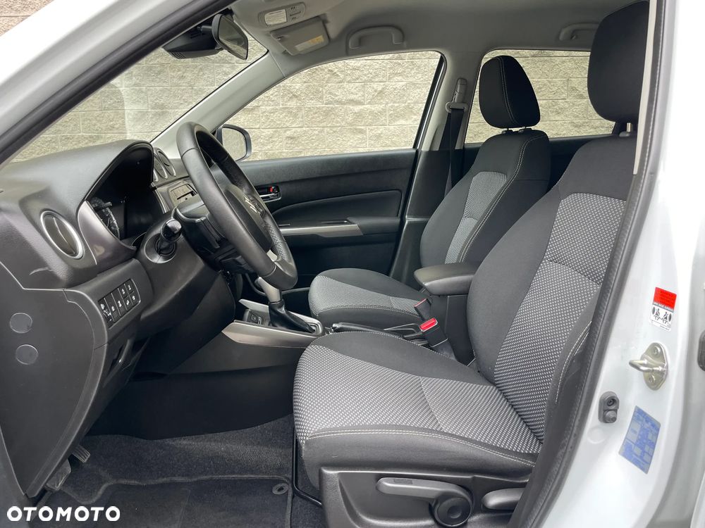 Suzuki Vitara 1.0 Boosterjet Premium 4WD - 16