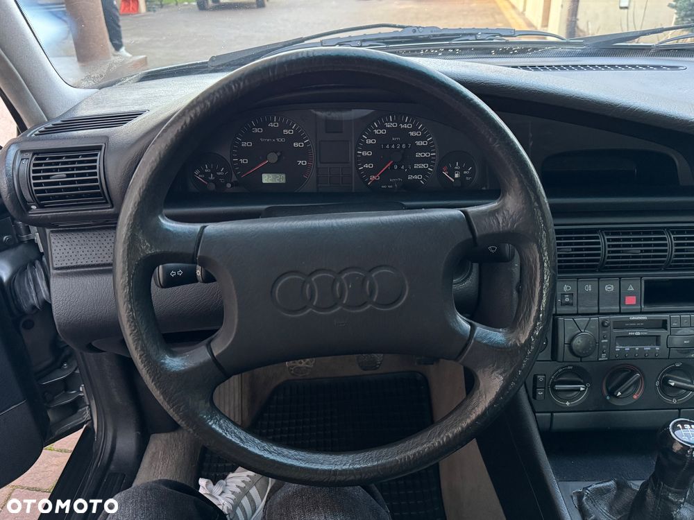 Audi 100 2.3 E - 10