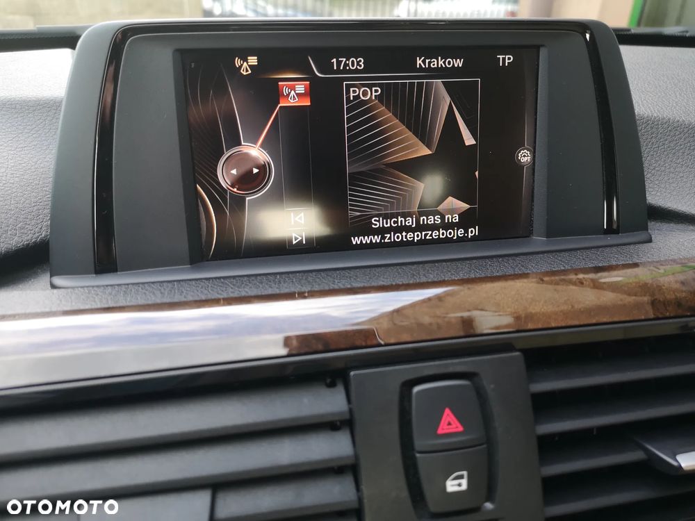 BMW Seria 3 320i Luxury Line - 18