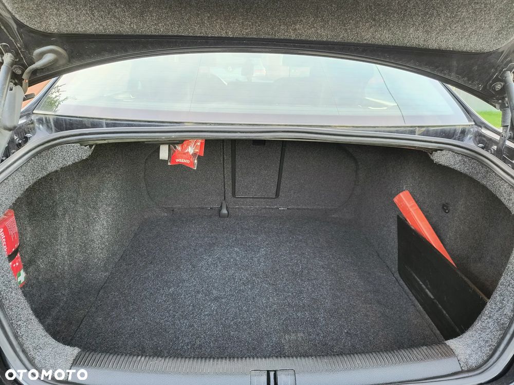 Volkswagen Jetta 1.6 TDI DPF Highline - 2