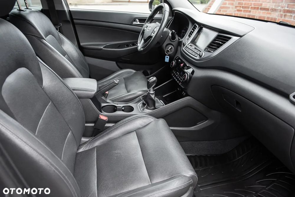 Hyundai Tucson 1.6 GDI BlueDrive Comfort 2WD - 30