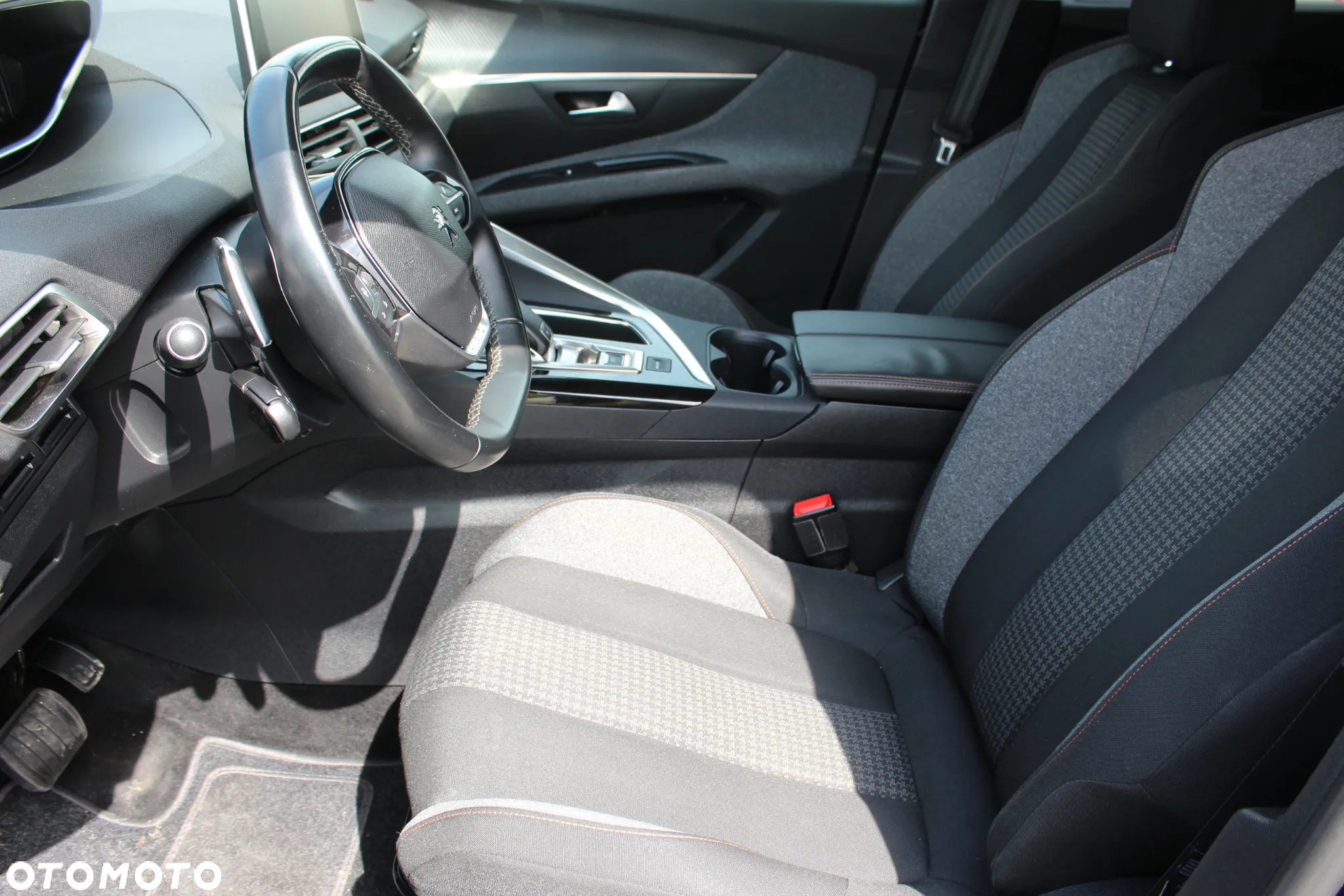 Peugeot 5008 BlueHDI 130 EAT8 Active - 11