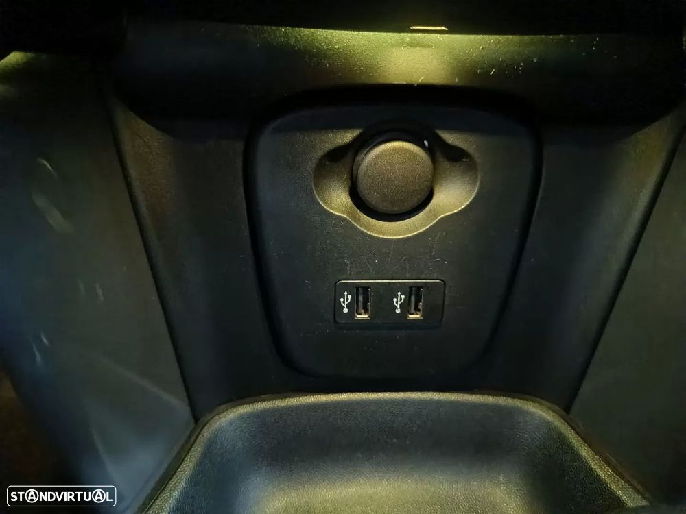 MINI 5 Portas Cooper D - 38