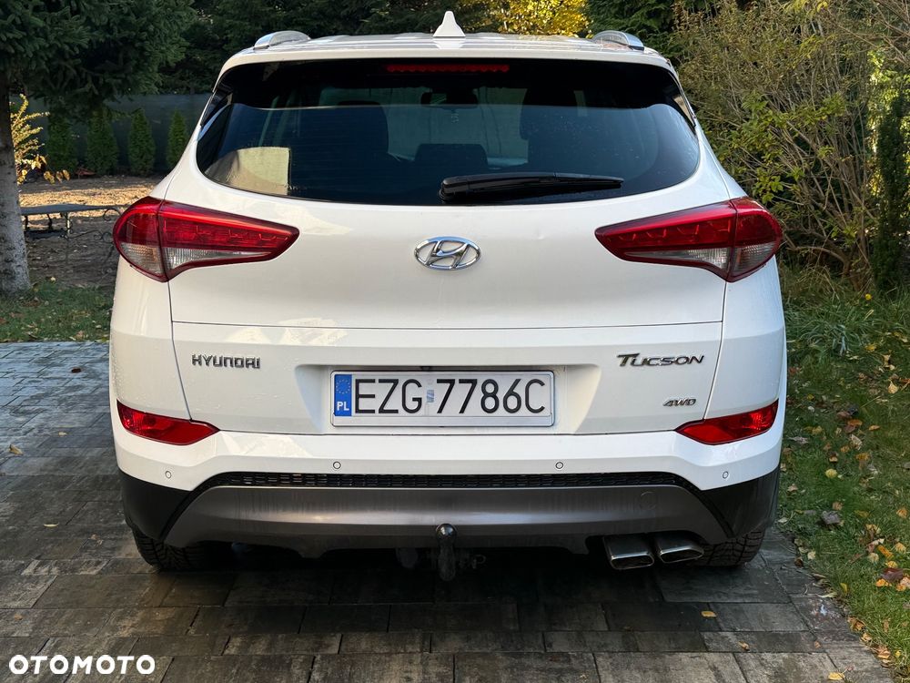 Hyundai Tucson 2.0 CRDI BlueDrive Style 2WD - 7