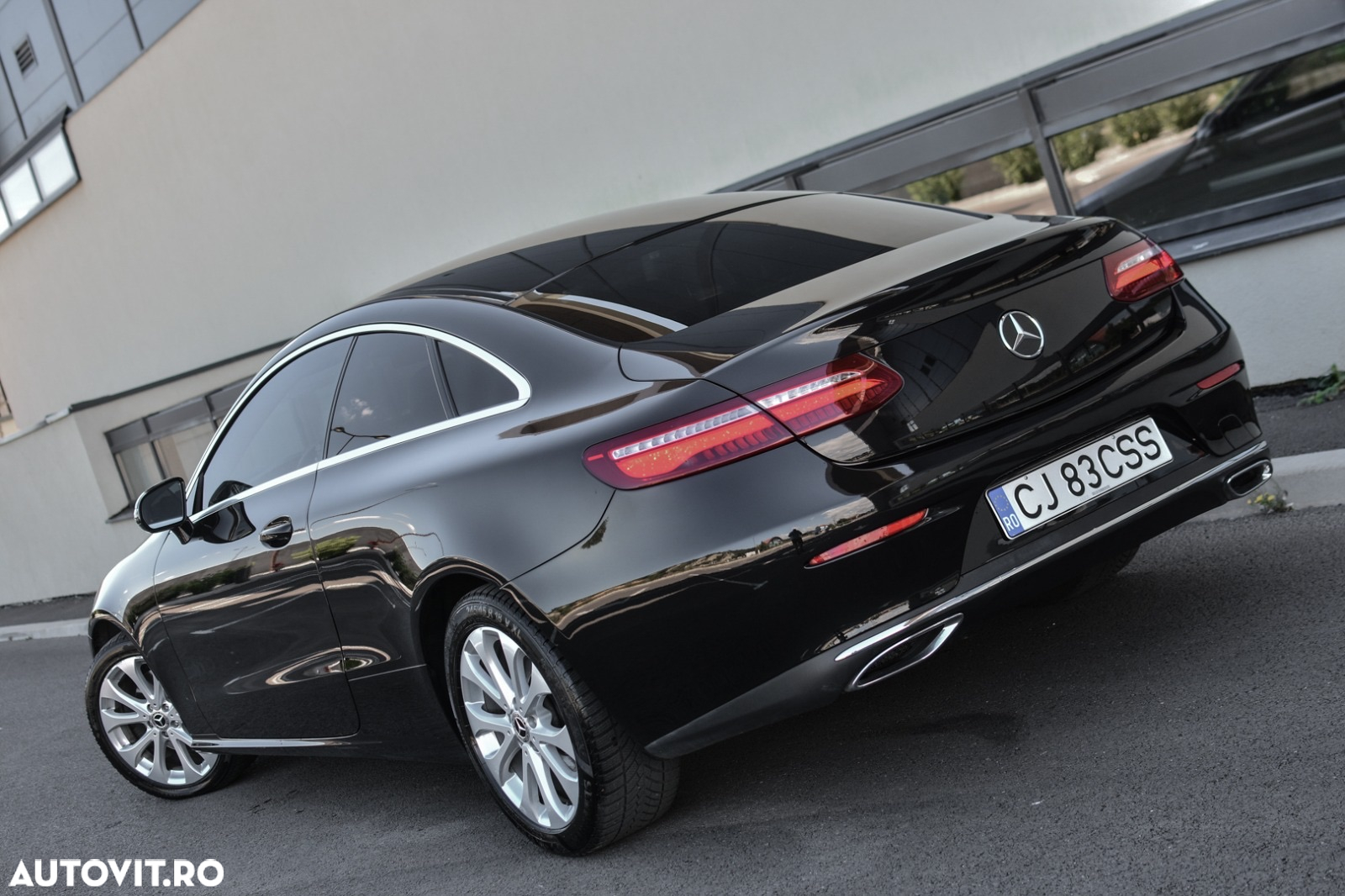 Mercedes-Benz E 220 d Coupe 9G-TRONIC Avantgarde - 24