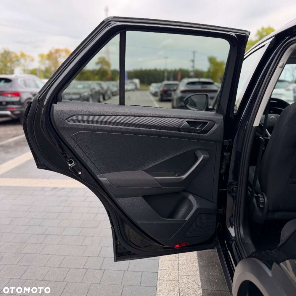 Volkswagen T-Roc - 17