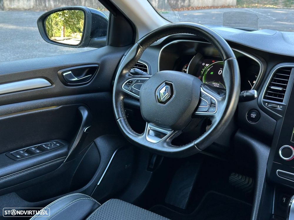 Renault Mégane Sport Tourer 1.5 dCi Bose Edition EDC J18 - 24