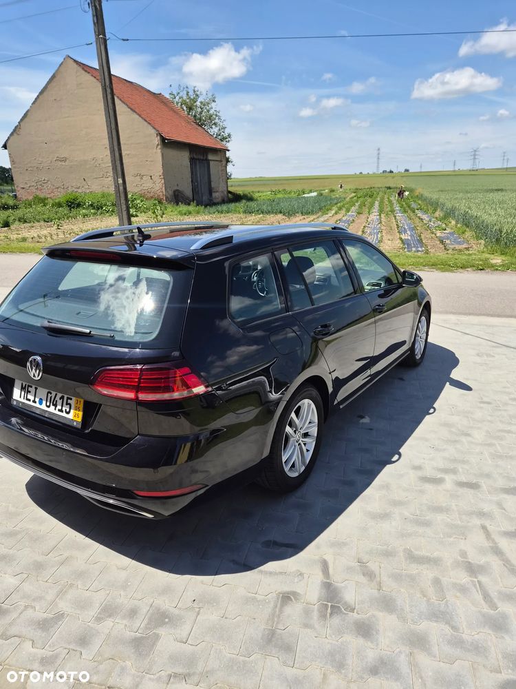 Volkswagen Golf - 10