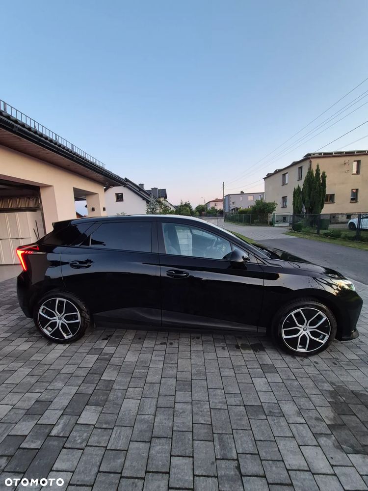 MG 4 Luxury 64 kWh - 2