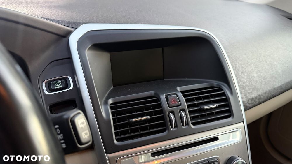 Volvo XC 60 - 22