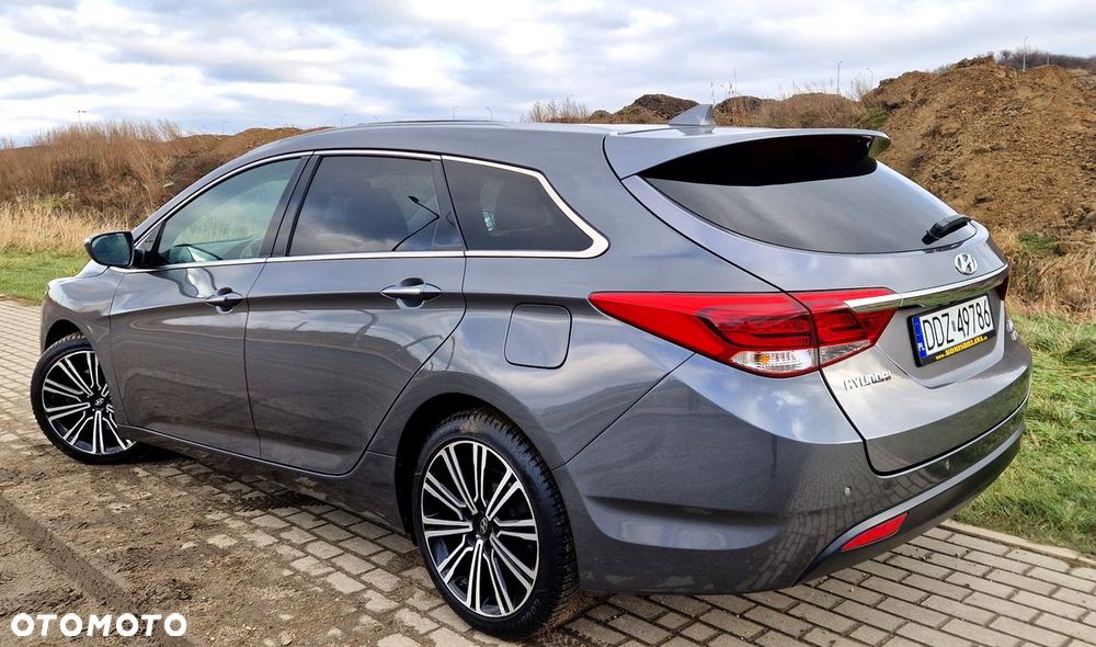 Hyundai i40 Kombi 1.7 CRDi DCT Premium - 2