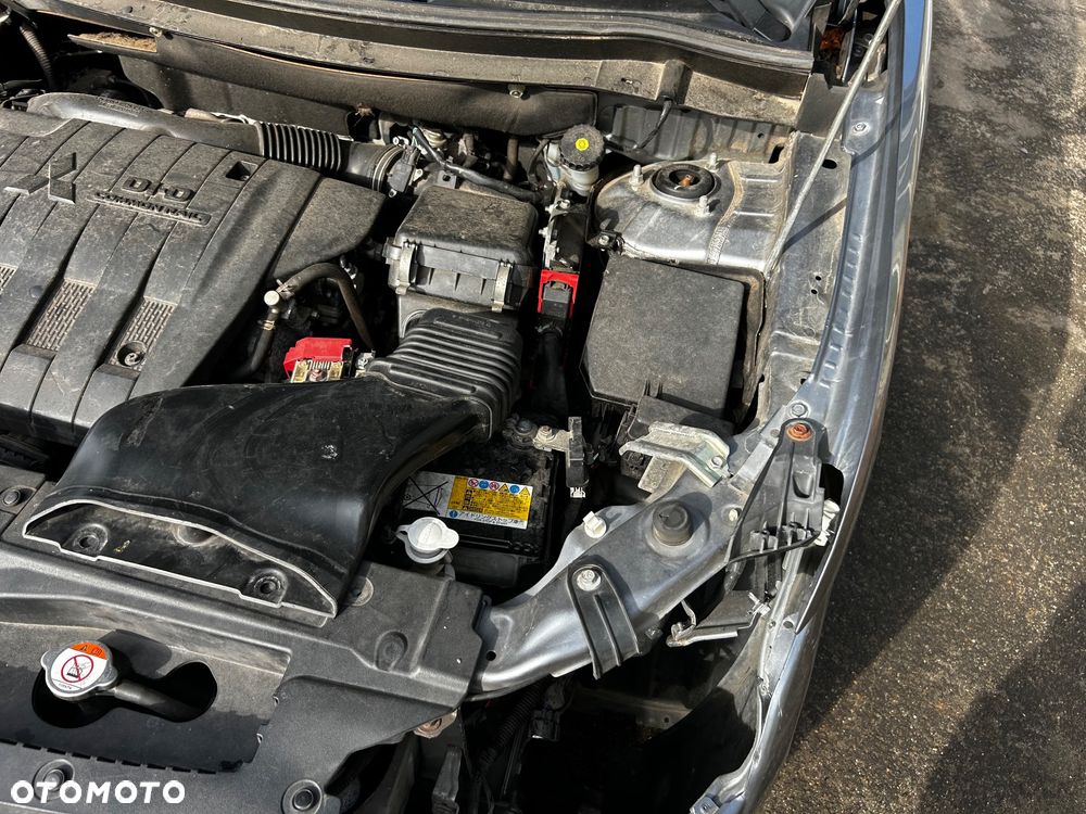 Mitsubishi Outlander - 30