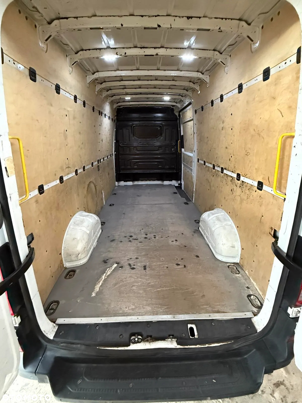 Volkswagen Crafter - 3
