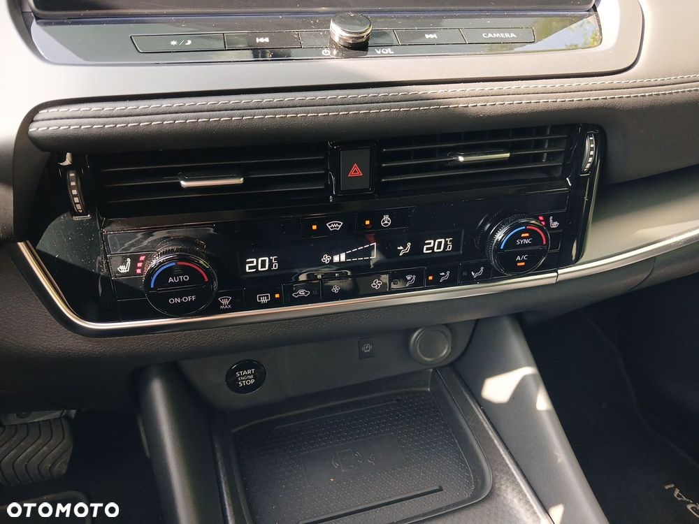 Nissan Qashqai 1.3 DIG-T MHEV N-Connecta Xtronic - 21