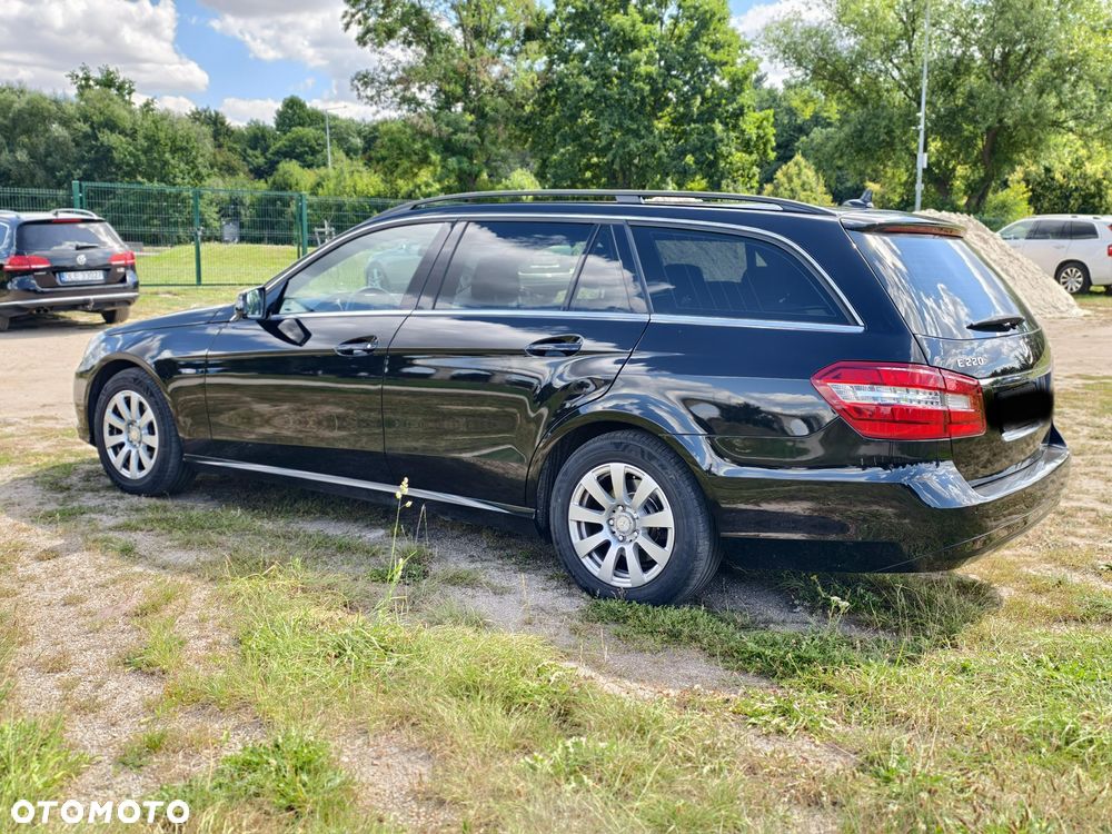 Mercedes-Benz E-Class 2012 photo 5