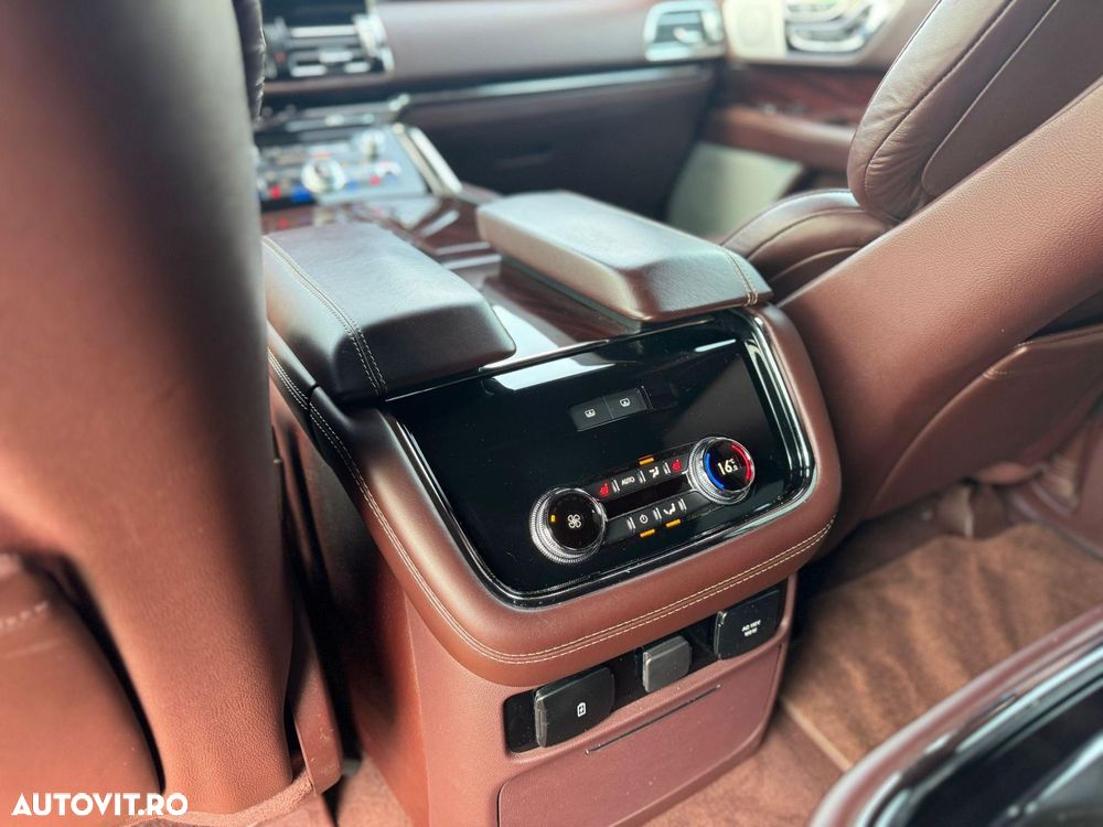 Lincoln Navigator - 28