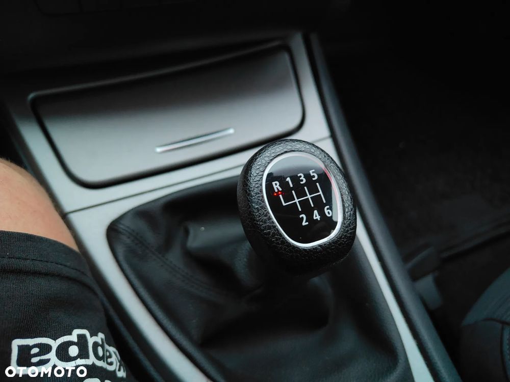 BMW Seria 1 116i - 13