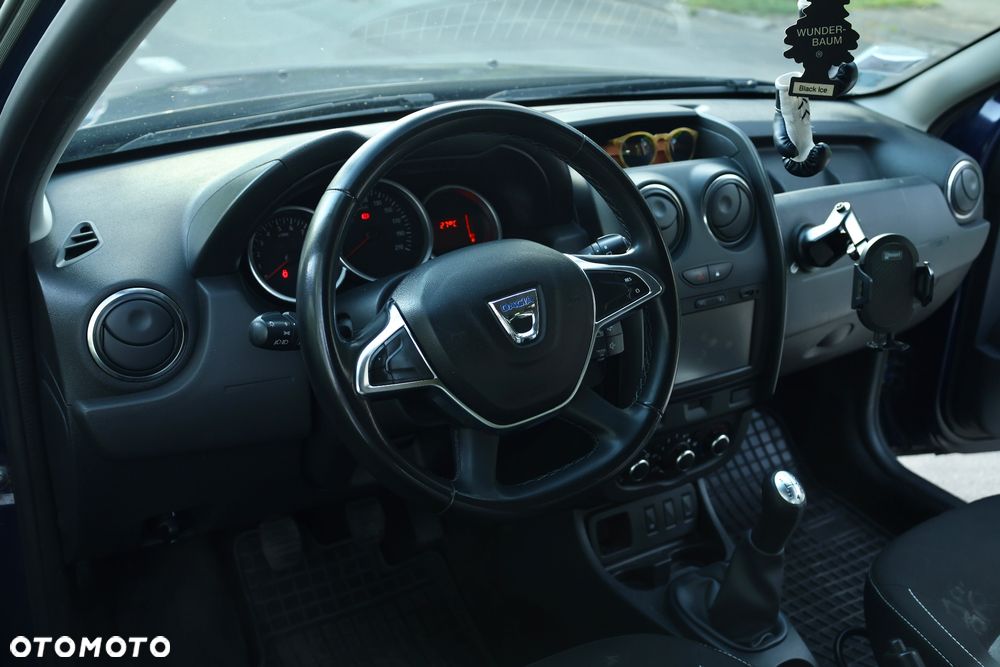 Dacia Duster 1.6 SCe Laureate S&S - 7