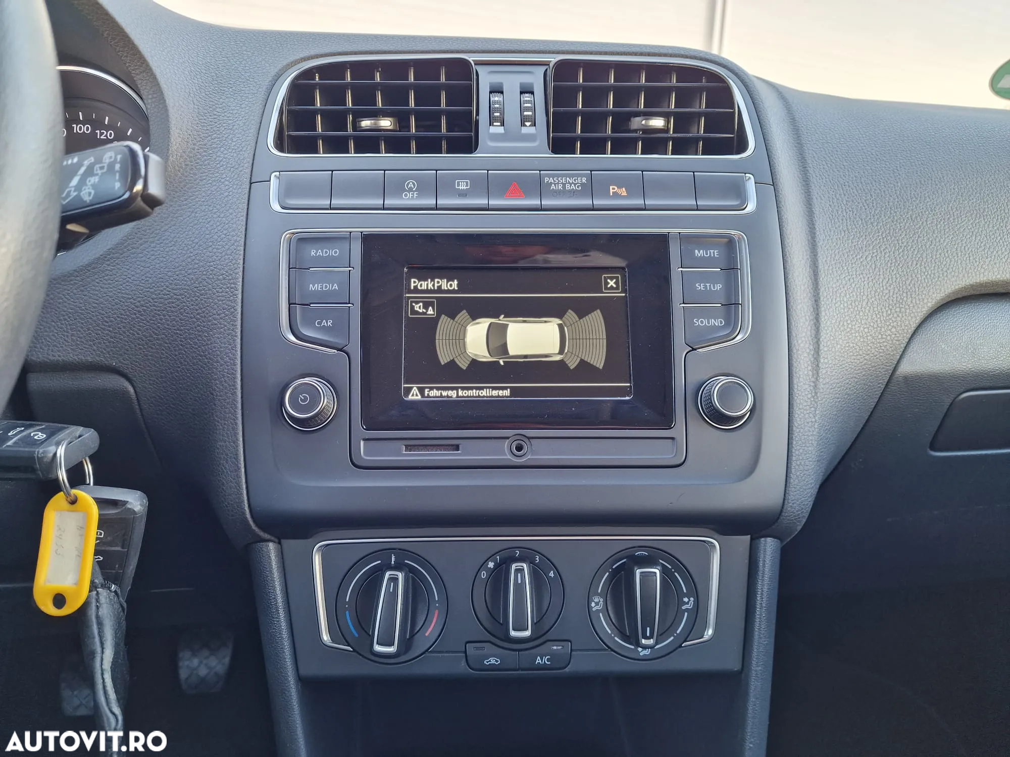 Volkswagen Polo 1.4 TDI (Blue Motion Technology) Comfortline - 4