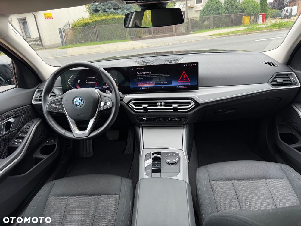 BMW Seria 3 320e PHEV sport - 20