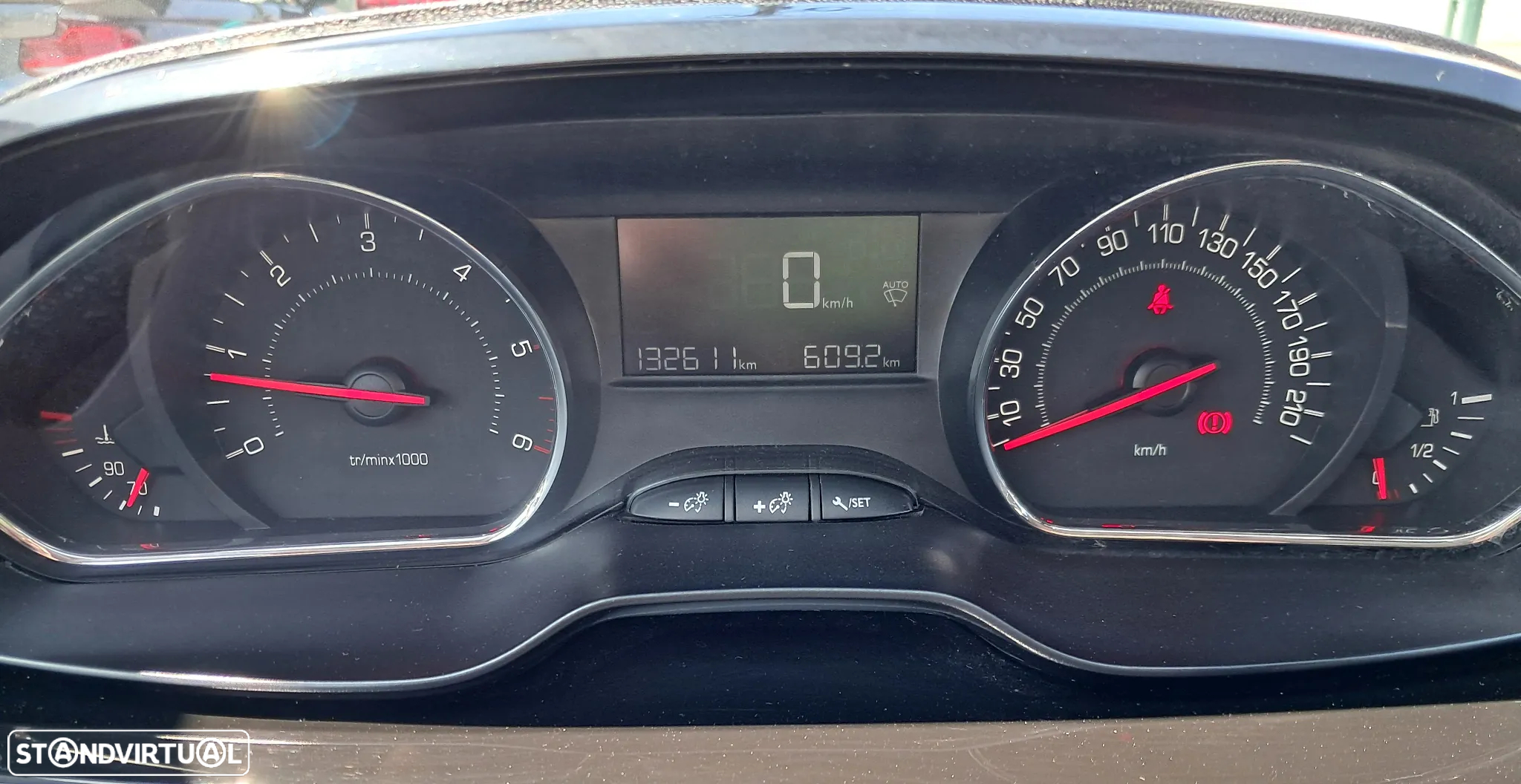 Peugeot 208 1.4 HDi Active - 5