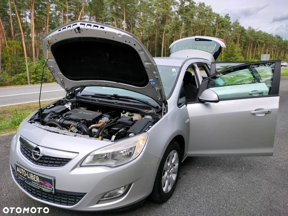 Opel Astra 1.7 CDTI DPF NAVI - 17