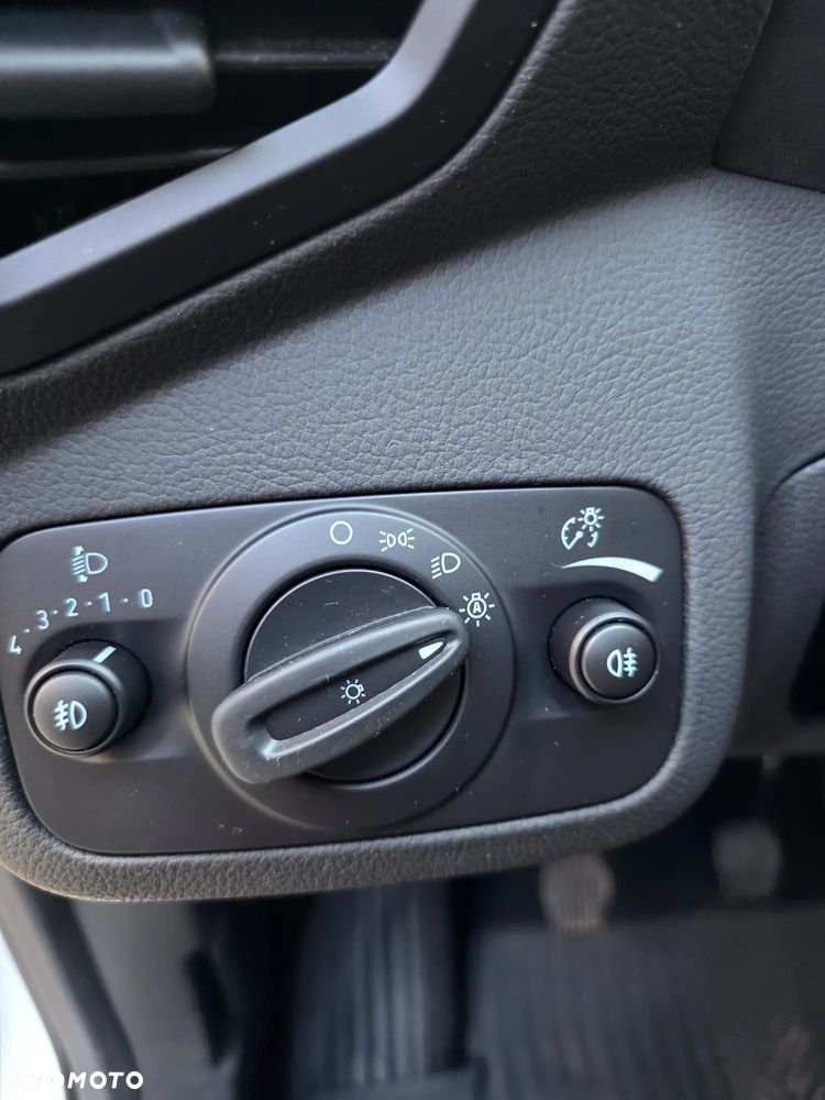 Ford Kuga 2.0 TDCi 4x4 Trend - 24