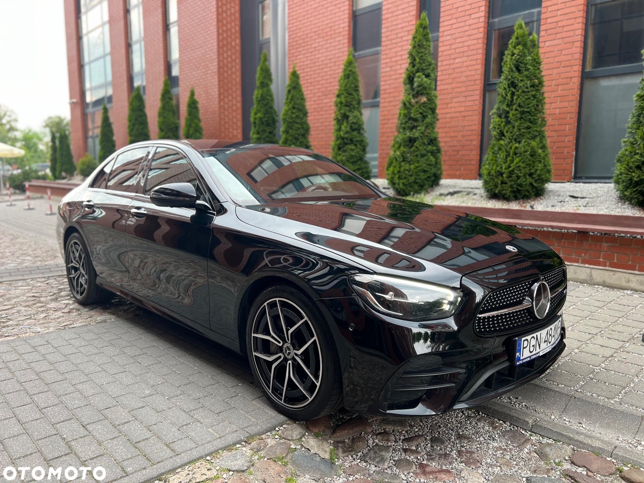 Mercedes-Benz Klasa E 220 d 9G-TRONIC AMG Line - 4