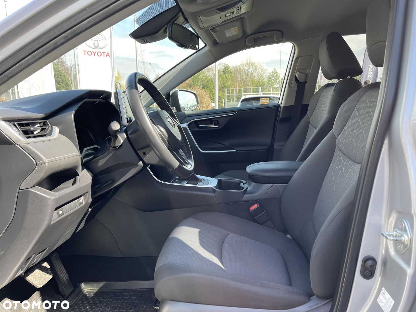 Toyota RAV4 - 9