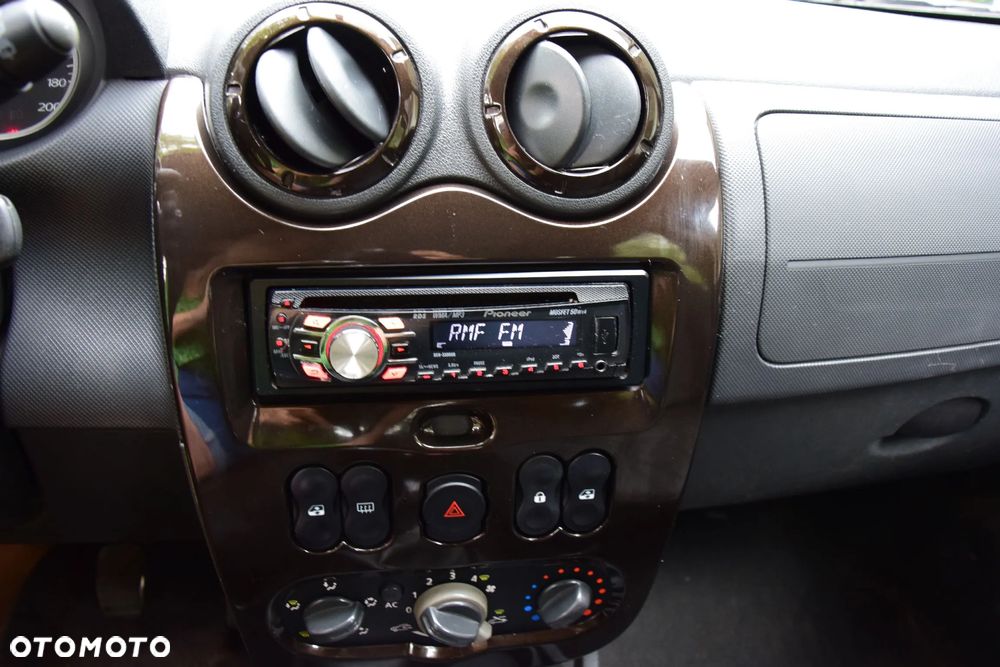 Dacia Duster 1.6 Laureate - 16