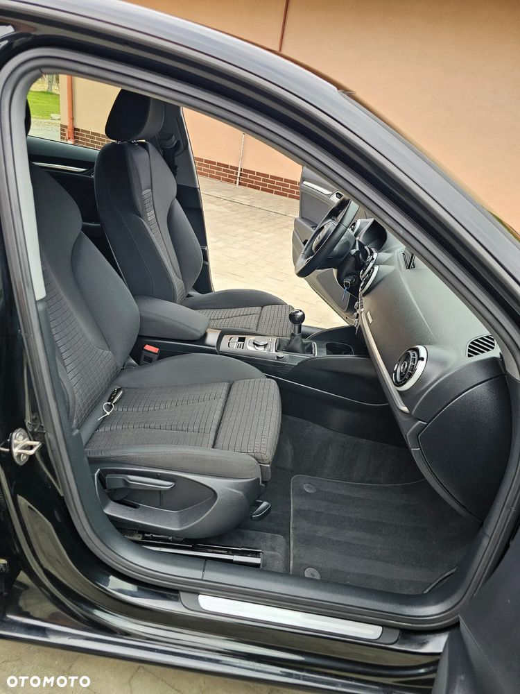 Audi A3 Sportback - 36