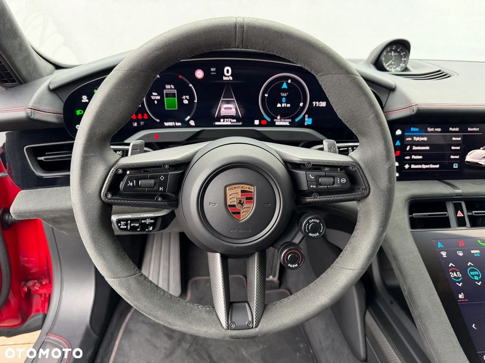 Porsche Taycan 105kWh GTS - 15