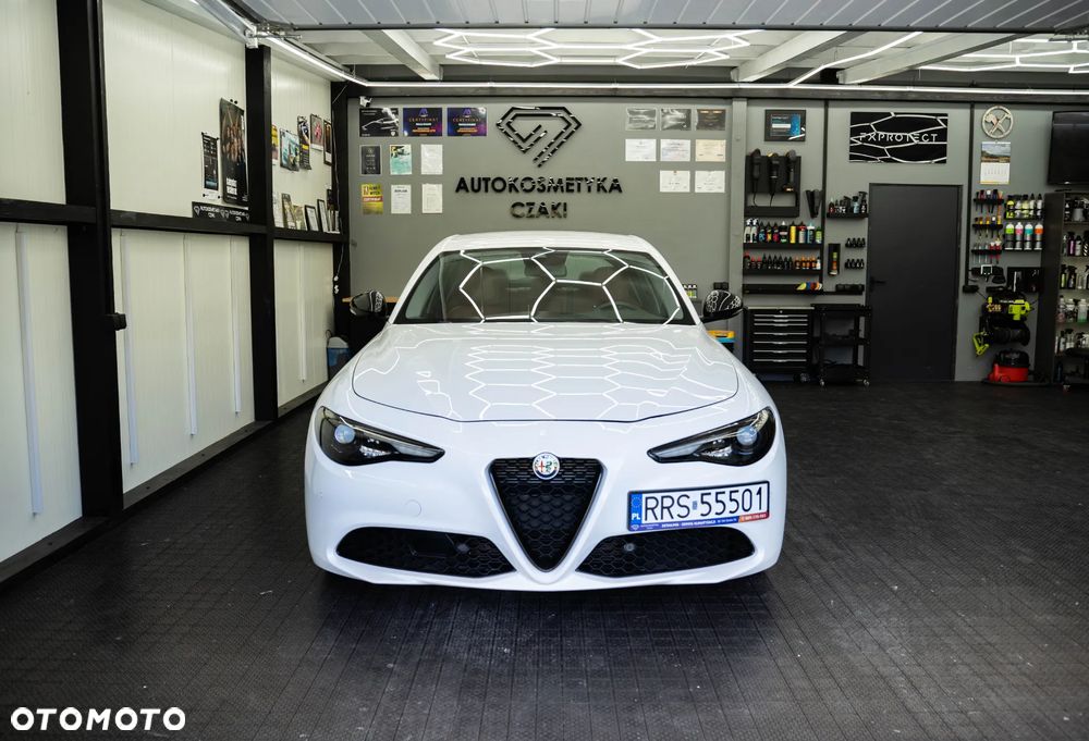 Alfa Romeo Giulia - 18