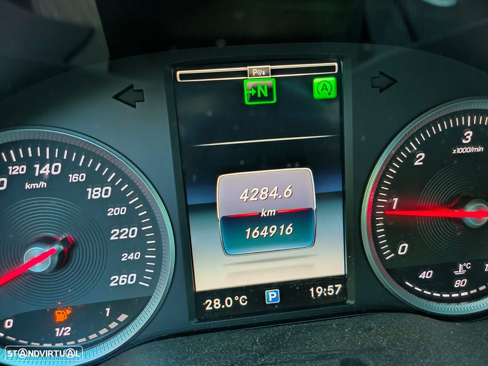 Mercedes-Benz C 180 - 12