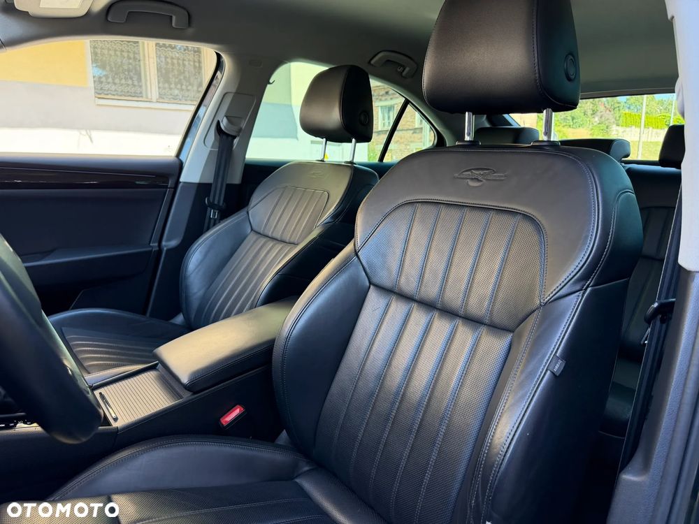 Skoda Superb 2.0 TDI L&K DSG - 8