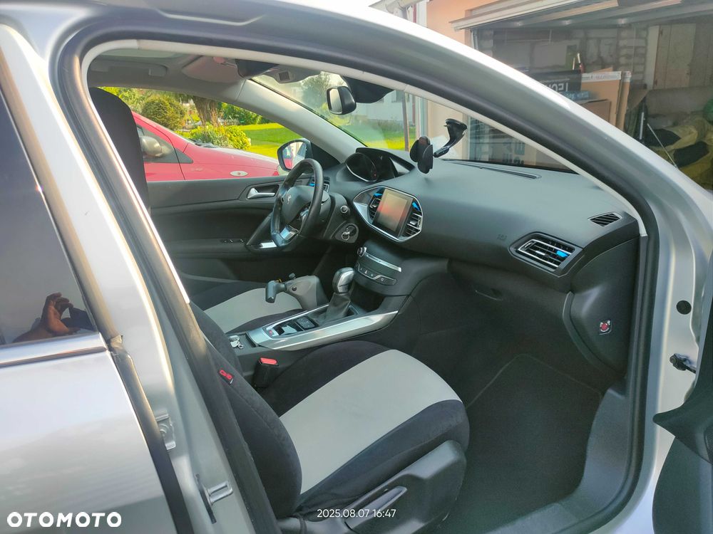 Peugeot 308 - 4