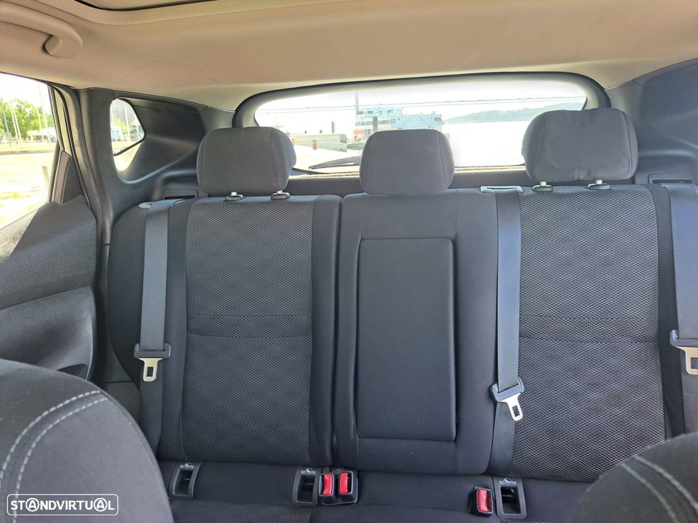 Nissan Qashqai 1.5 dCi N-Connecta 18 - 22