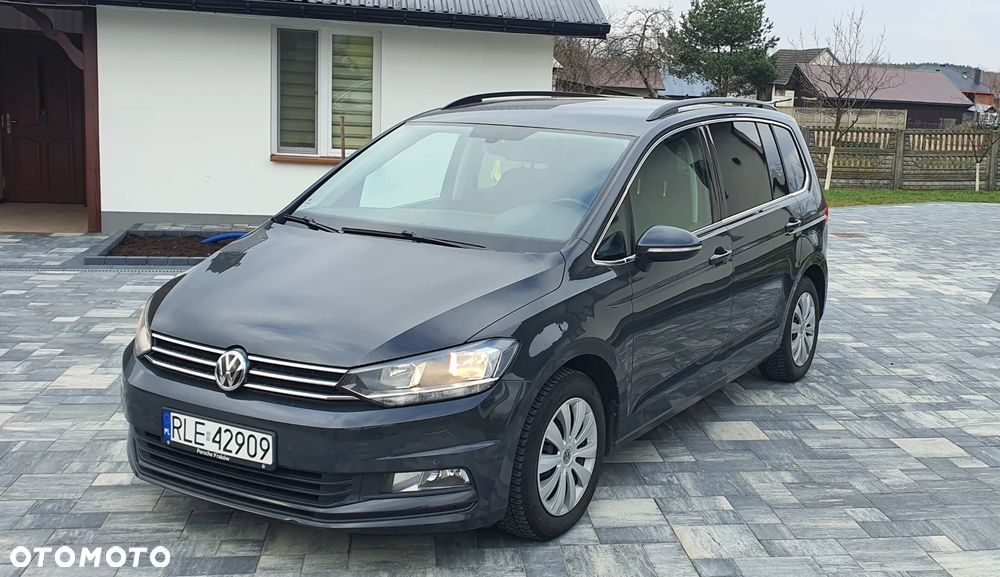 Volkswagen Touran - 1