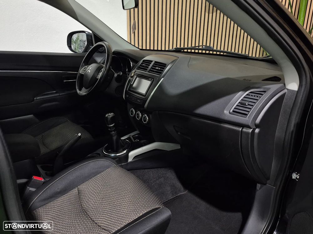 Mitsubishi ASX 1.8 DI-D Instyle - 20