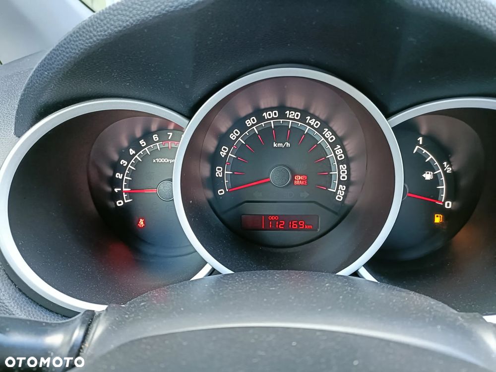 Kia Venga - 13