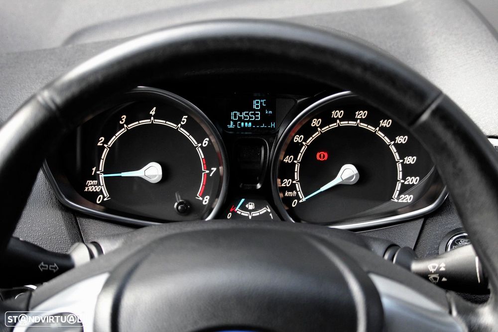 Ford Fiesta 1.0 EcoBoost Titanium - 24